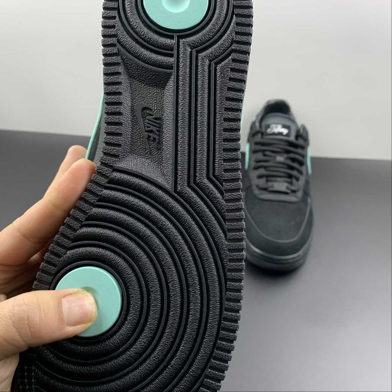 Tênis casual cano baixo AIR FORCE 1